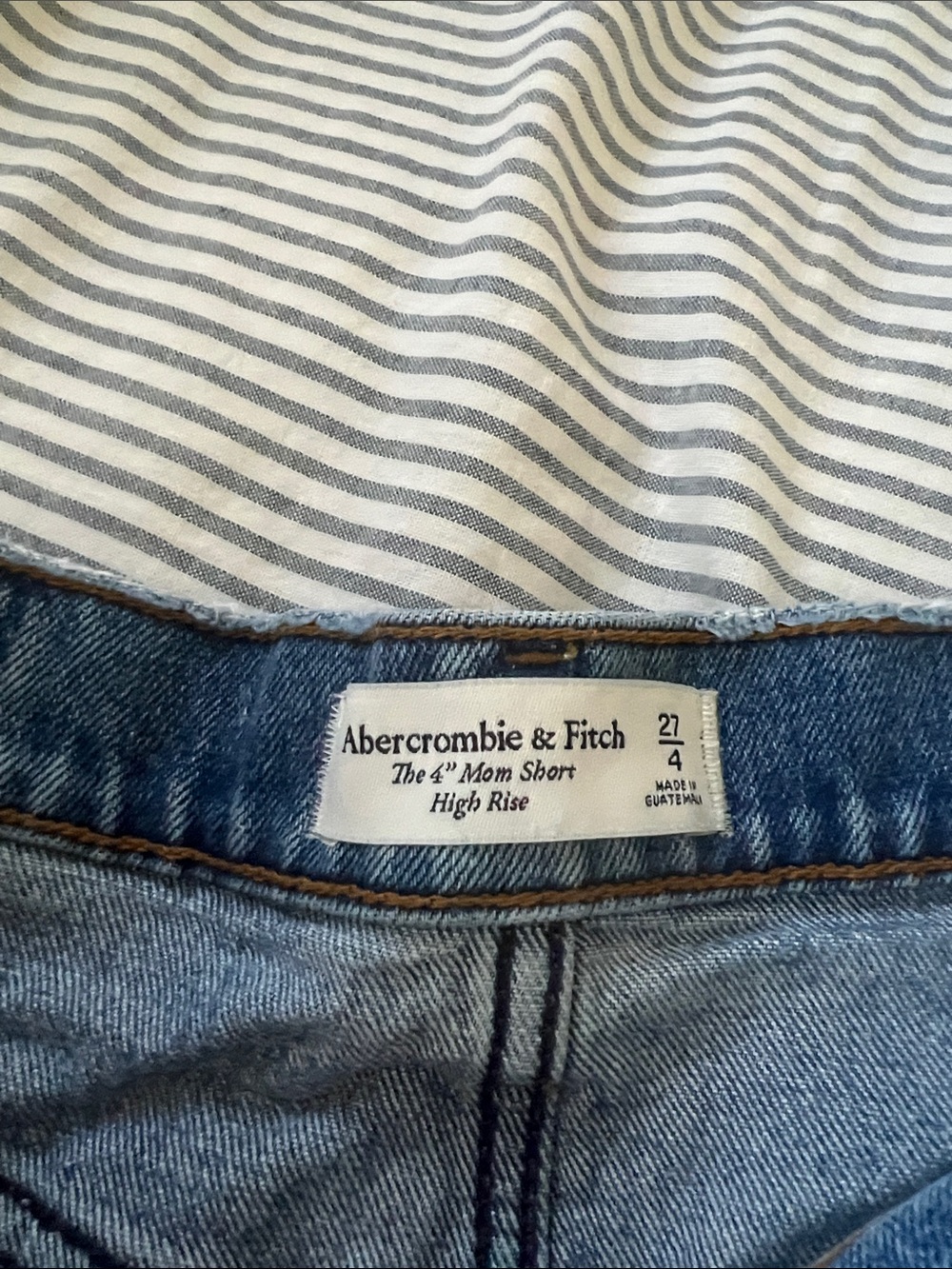 Abercrombie & Fitch 4” Mom Short - Picture 2 of 3